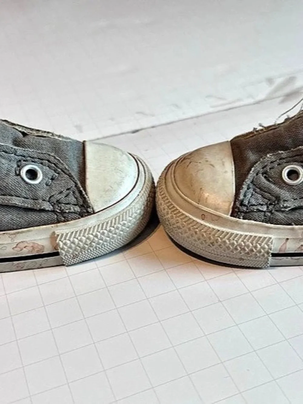 Converse Chuck Taylor All Star Kids Gray & White Sneakers Toddler 4 Ex